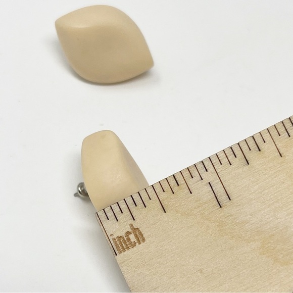 Vintage Necklace & Earrings Set - Picture 11 of 12